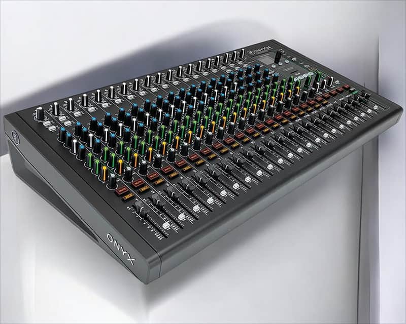 Mackie ONYX24 Premium Analog Audio Mixer with Multi-Track USB - Thumbnail 5