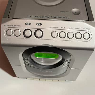 Philips Model MC 138/37 AM/FM, CD, Cassette Player image 4