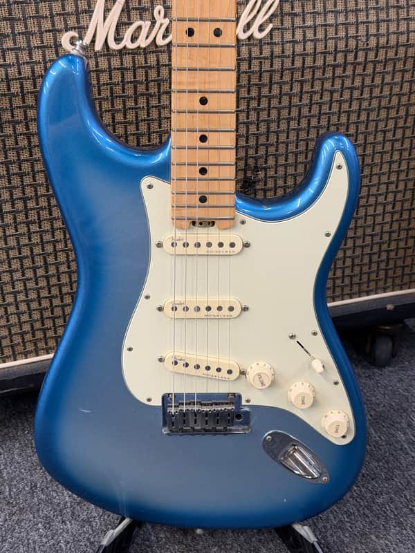 Fender American Elite Stratocaster w/ Maple Fretboard 2017 - Sky Burst Metallic