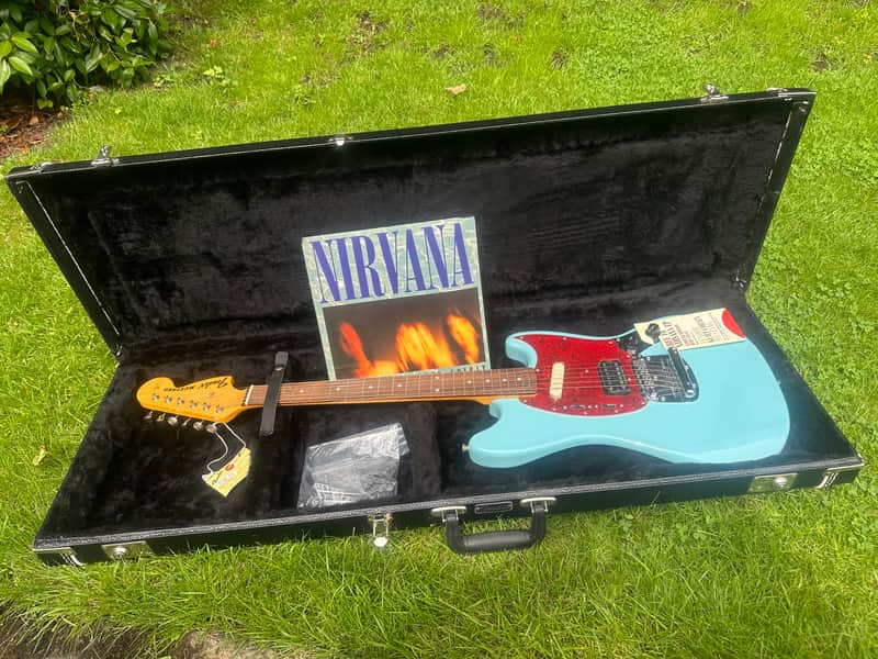 NOS Fender Kurt Cobain Mustang 2012 - 2014 - Sonic Blue