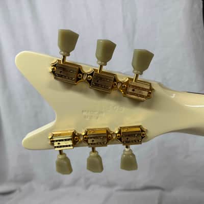 Gibson DSRVCWGH1 Limited Edition Reverse Flying V Guitar with Case 2007 - Alpine White image 9