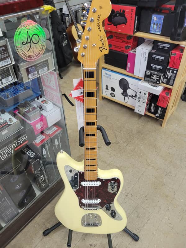 Fender Vintera II Jaguar