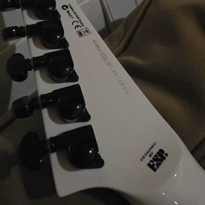 ESP LTD M-1000 Deluxe 2013 - Gloss White image 11