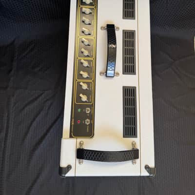 Vox AC 30C2, 30-Watt, 2 x 12" Guitar Combo Amp Limited Edition White Bronco image 10