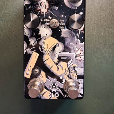 Walrus Audio Slö Multi-Texture Reverb Limited Edition - Luna Series 2020 - Black / Yellow Astronaut image 2