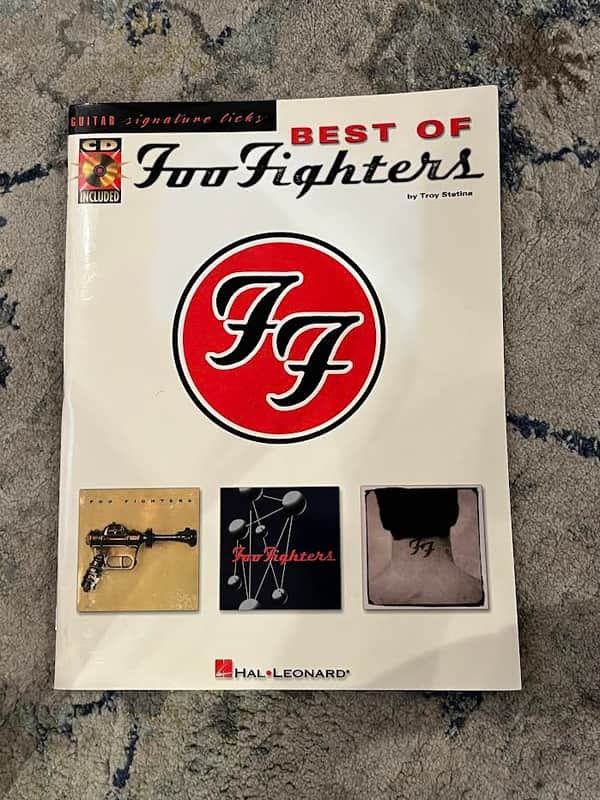 Best of Foo Fighters Guitar Signature Licks Guitar Notation and Tab Book with CD image 1