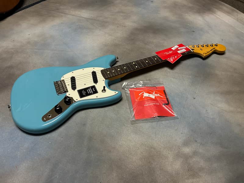 Fender Player II Mustang