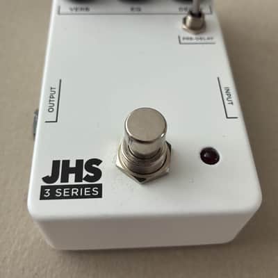 JHS 3 Series Reverb 2020 - Present - White image 5
