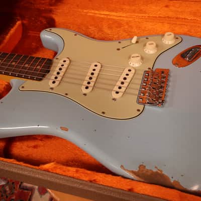 Fender '62 Stratocaster Relic-CC Faded Aged Daphne Blue image 12