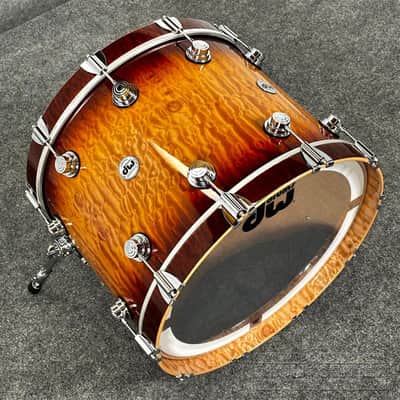 DW Collectors VLT 333 Maple 4pc Drum Set Almond Burst over Super Quilted Maple image 6