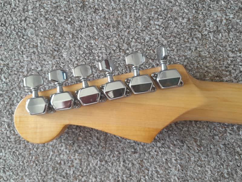 Splendor ET-200 Stratocaster 1970s Japan - Sunburst | Reverb