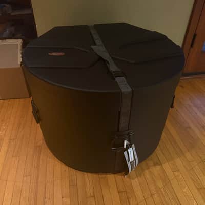 SKB Cases 1SKB-D1626 Roto-Molded 16" x 26" Bass Drum Case UPC 789270162600 image 2
