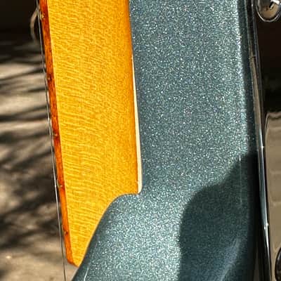 Fender Vintera '60s Jazzmaster with Pau Ferro Fretboard 2019 - 2023 - Ice Blue Metallic image 15