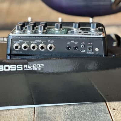 Roland RE-202 Space Echo Pedal w/ Box image 4