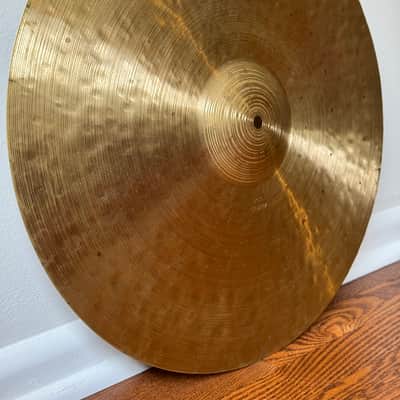 Paiste 20" Signature Traditionals Light Ride Cymbal 1996 - Present - Traditional - VIDEO image 2