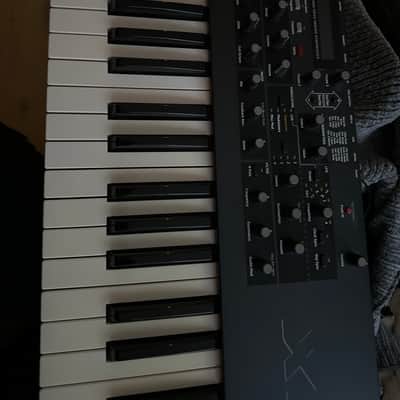 Dave Smith Instruments Mopho x4 44-Key 4-Voice Polyphonic Synthesizer 2013 - 2018 - Black with Wood Sides