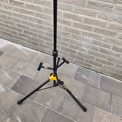 Hercules GS432B PLUS Auto Grip Triple Guitar Stand with Foldable Yoke 2010s - Black image 1