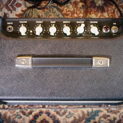 Fender Blues Junior IV Combo Guitar Amplifier Black image 2