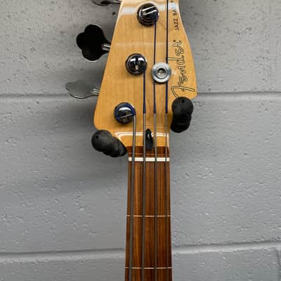 Fender Player Jazz Bass Fretless - 3-Color Sunburst with hardcase image 4