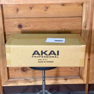 Akai MPC Live III Standalone Music Production Center image 9