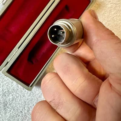 Neumann KM 84 Small Diaphragm Cardioid Condenser Microphone 1966–67 - Nickel image 9