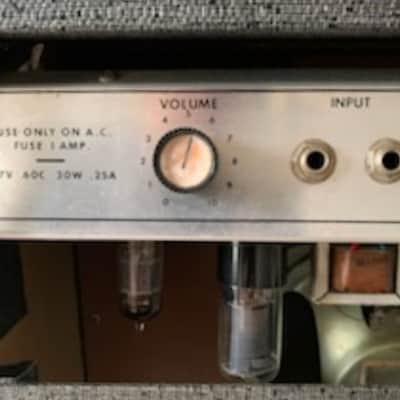 Vintage Silvertone 1481 5 Watt Tube Amp 1960s USA image 5