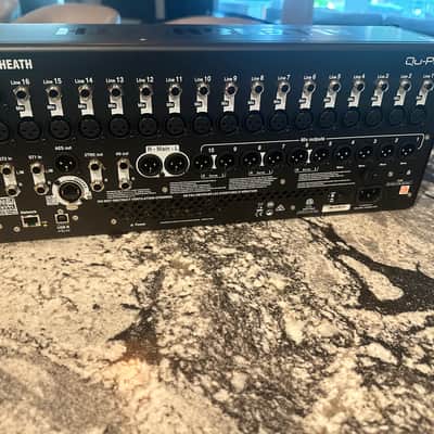 Allen & Heath Qu-PAC — Mint Condition, Power Cable & Manual image 3