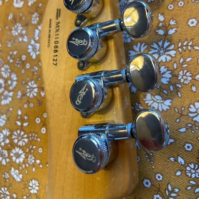 Fender Baja Telecaster V-Neck 2011 - maple image 2