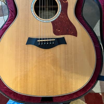 Taylor 814 CE Grand Auditorium 2011 - Natural finish top with Rosewood sides and back. image 1