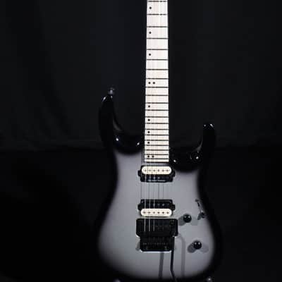 Jackson Pro Dinky Dk2M Silverburst Guitar W/Gig Bag Mxj1403383 image 2