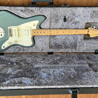 Fender American Professional Jazzmaster with Maple Fretboard 2017 - 2019 - Sonic Grey image 1