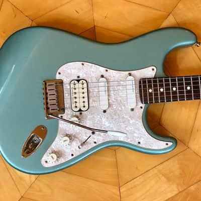 2001 Fender USA Lone Star American HSS Stratocaster Electric Guitar Teal Green Metallic Fender Padded case image 5