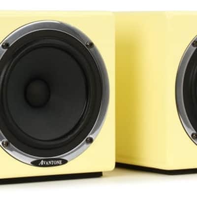 Avantone Pro Active MixCubes 5.25 inch Powered Studio Monitor Pair - Retro Cream image 2