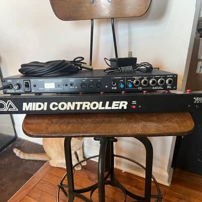 A/DA MP-1 TUBE Guitar Preamp with 2.01 firmware and battery mod. Includes the matching midi foot controller & long midi cable.  Works great! image 5