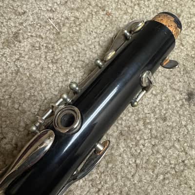 Bundy Bb Clarinet w/ Case - AS IS image 4