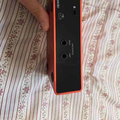 Focusrite Scarlett Solo 3rd Gen USB Audio Interface 2019 - Present - Red / Black image 4