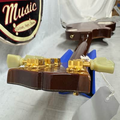 Gibson Les Paul Studio Premium Plus Guitar with Case 2006 - Rootbeer image 24