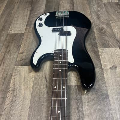 2011 Squier Precision Bass w/GB 8.5 LBS image 5