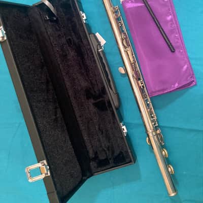 Bundy-Nickel Plated Student Flute-Overhauled-Made in USA c.1970-with New Case! image 6