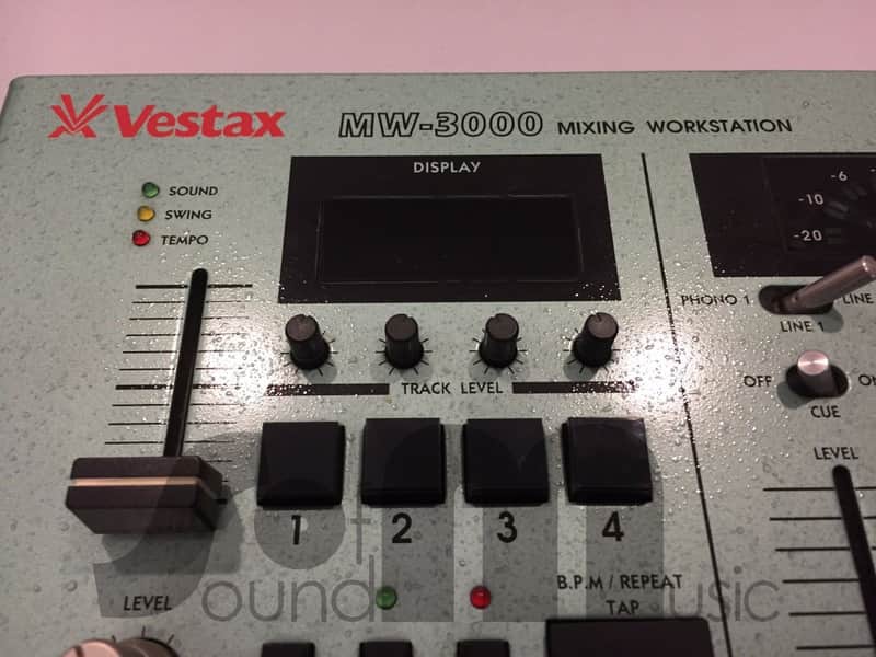 Vestax MW-3000 | DJ Mixer | Rare | NOS | Vintage in mint green