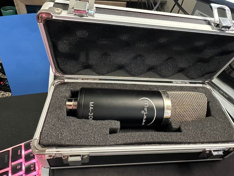 Mojave MA-300 Large Diaphragm Multipattern Tube Condenser Microphone 2012 - 2020 - Black image 1