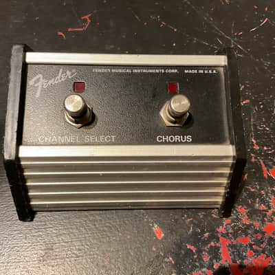 Fender 2-Button Footswitch, Channel Select Chorus On/Off, 1/4" Jack image 3