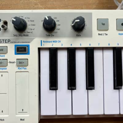 Arturia KeyStep MK1 32-Key White image 3