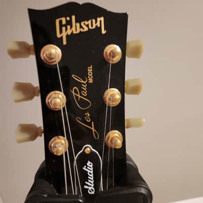 Gibson Les Paul Studio 2011 - Ebony image 11