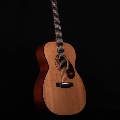 Eastman E2OM, Natural Cedar Top image 8