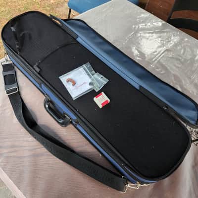 Karl Hofner Violin Model 7- 4/4 Full size, Concord case, D'addario tuner, Kun chin rest, K.Holtz. FG bow image 24
