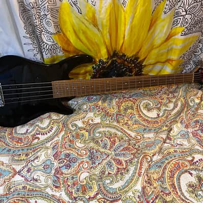 Fender Deluxe Series Dimension Bass V 2004 - 2006