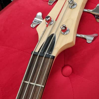 Ibanez  Bass  Red image 4