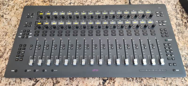 Avid S3 16-Fader Pro Tools Control Surface