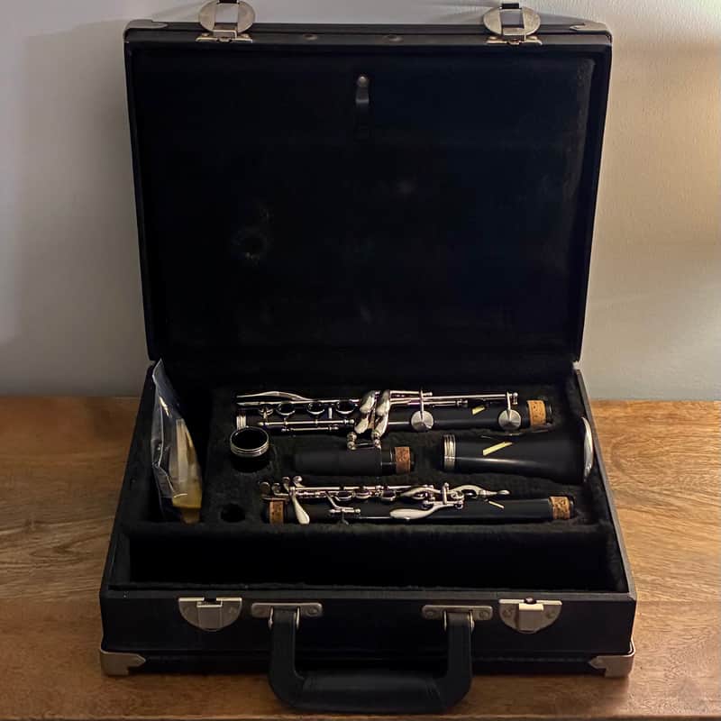 Vito LeBlanc V40 Clarinet | Case | Mouthpiece | Supplies | Recent Service image 1
